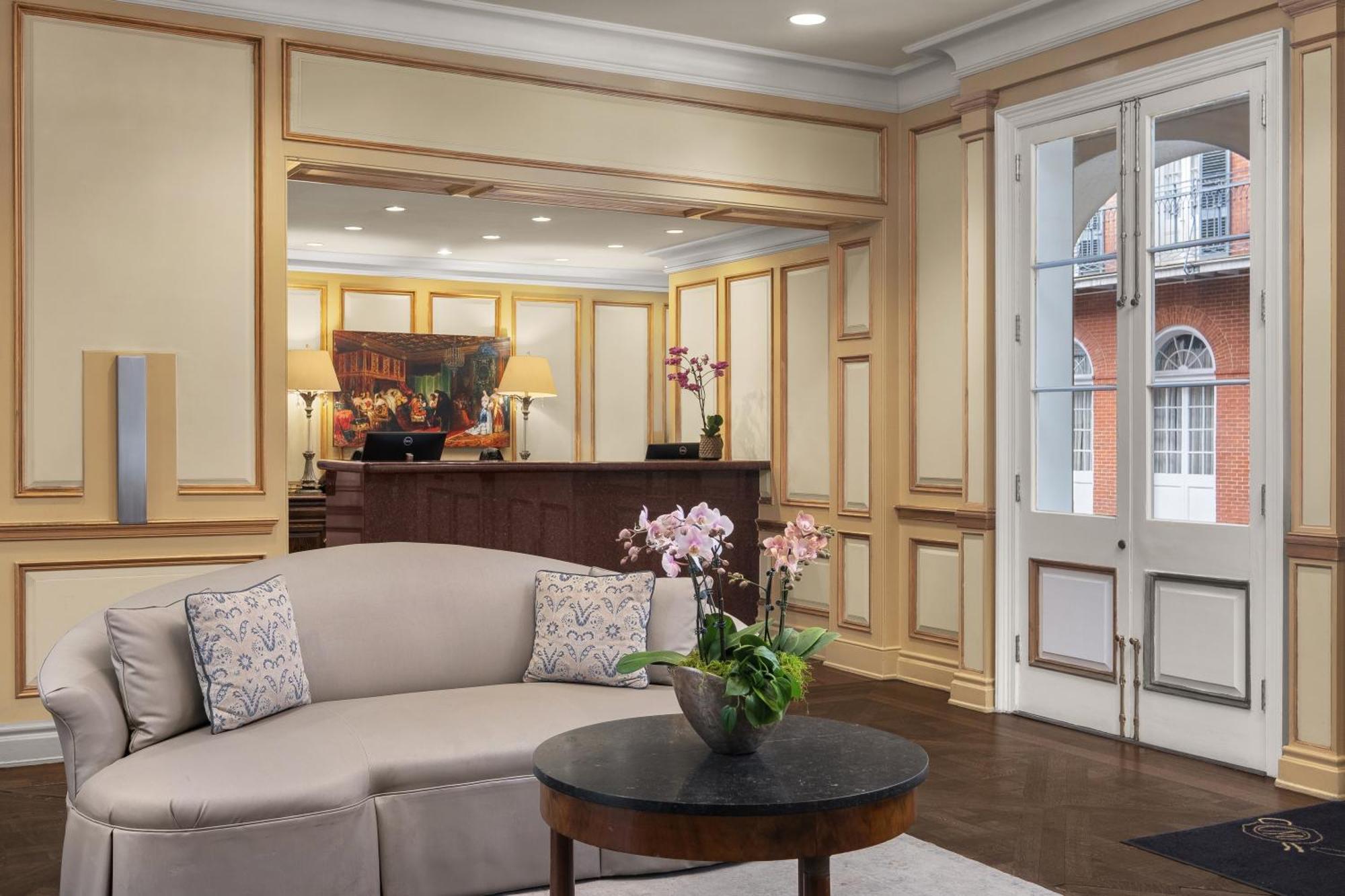 Mazarin Hotel